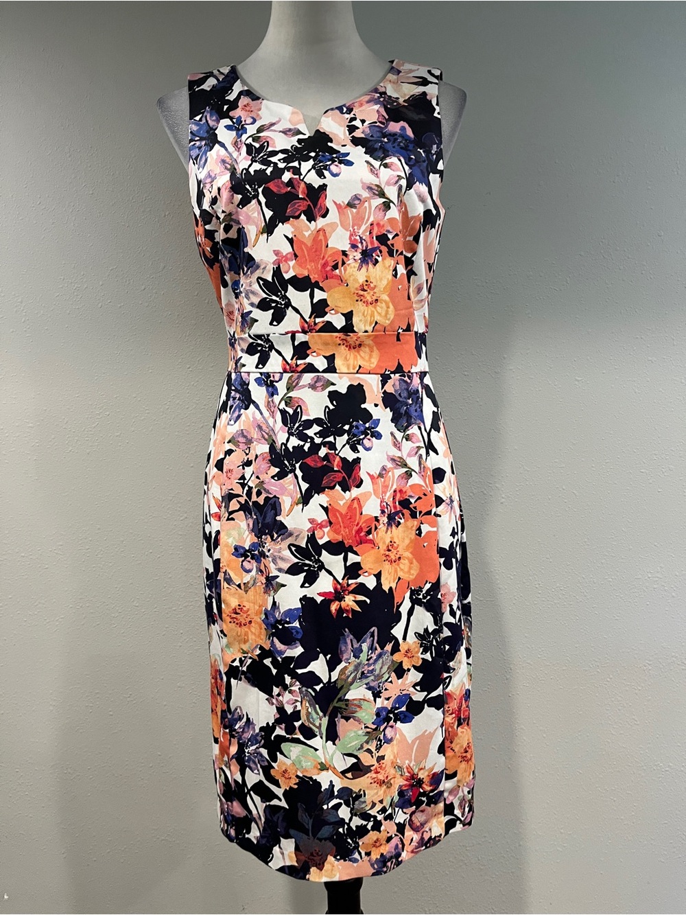 Sleeveless Floral Sheath‎ Dress